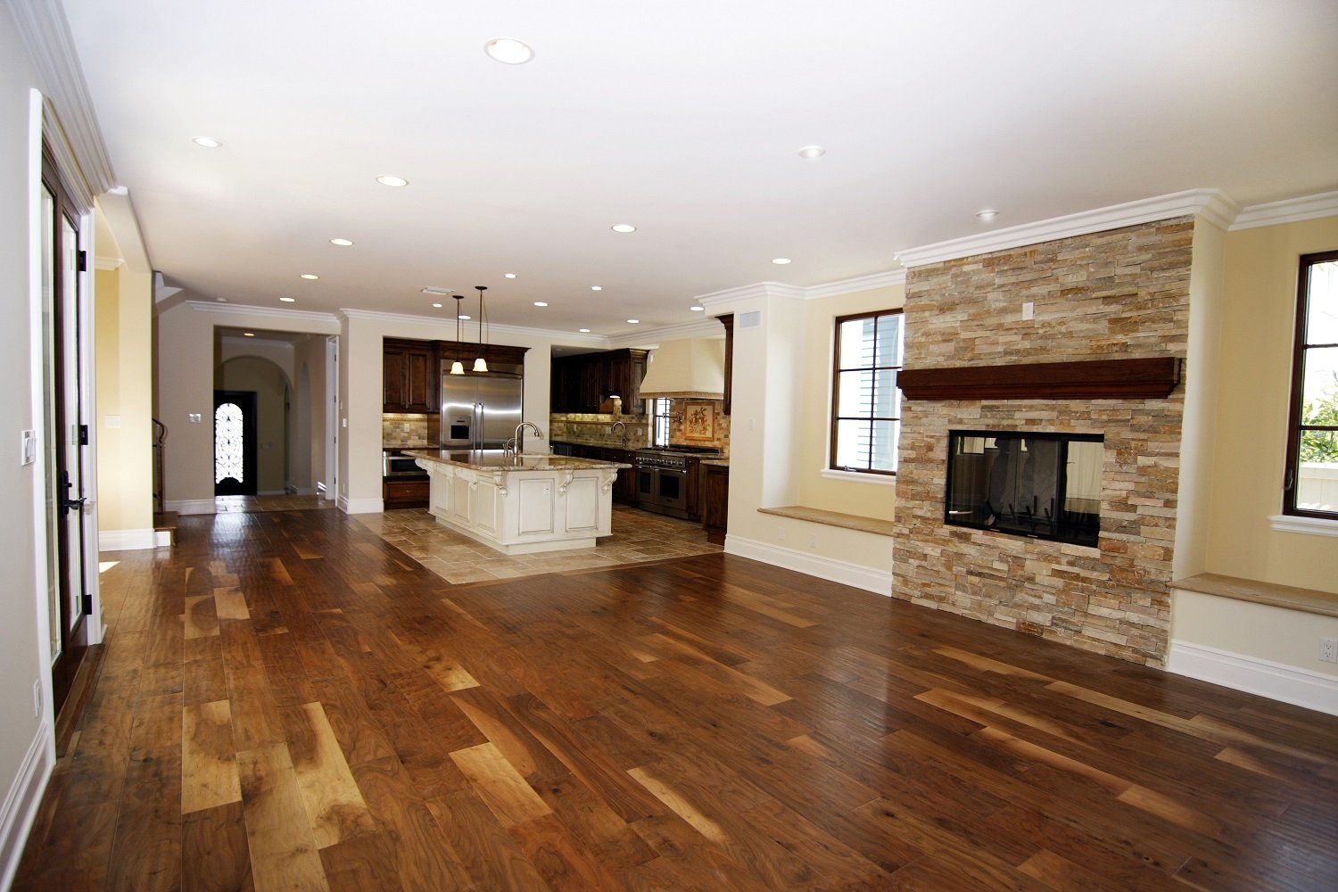 Hardwood Flooring Dining Kitchen Area — Fort Wayne, IN — G & W Flooring