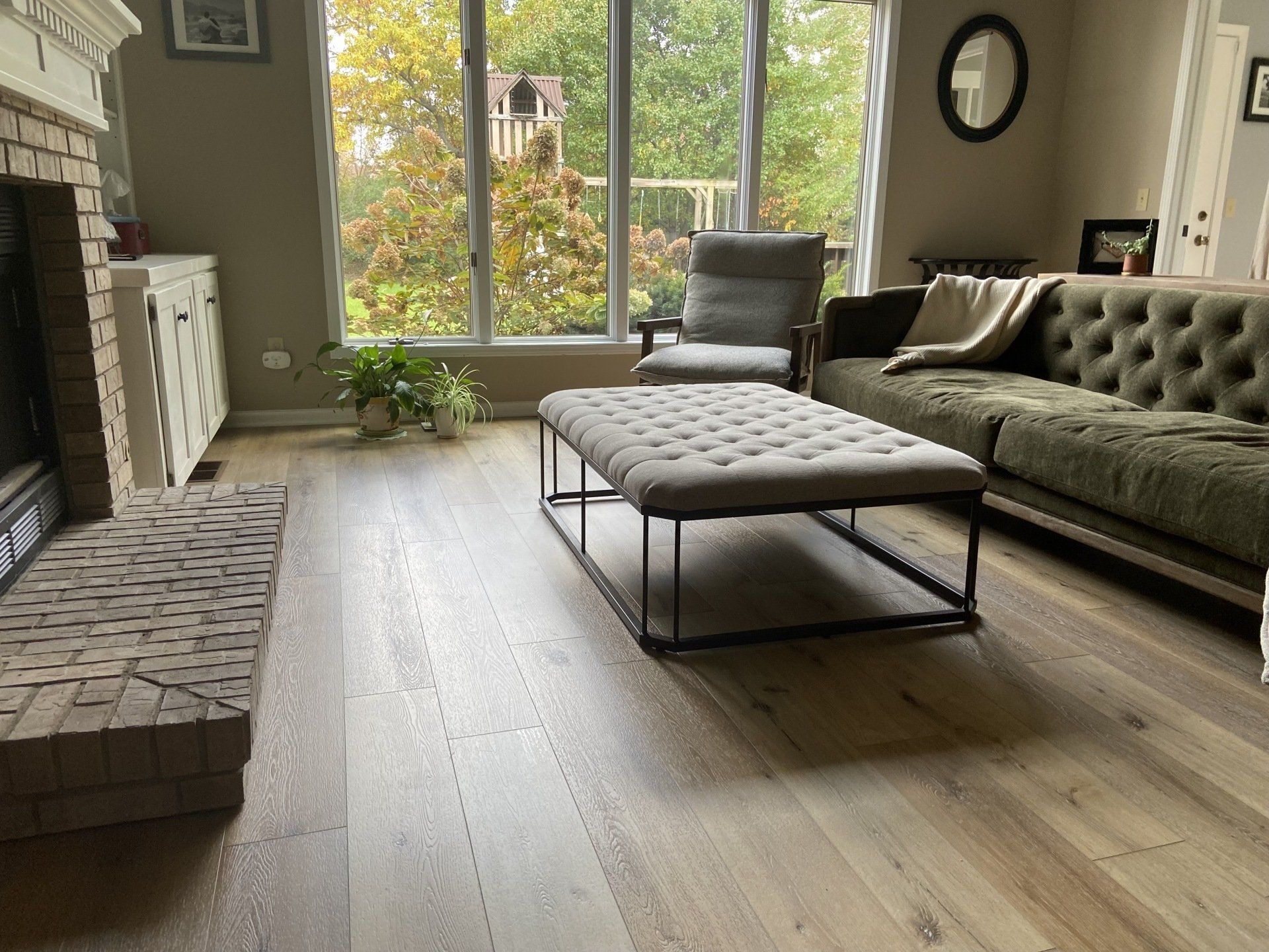 Vinyl Flooring Living Room — Fort Wayne, IN — G & W Flooring