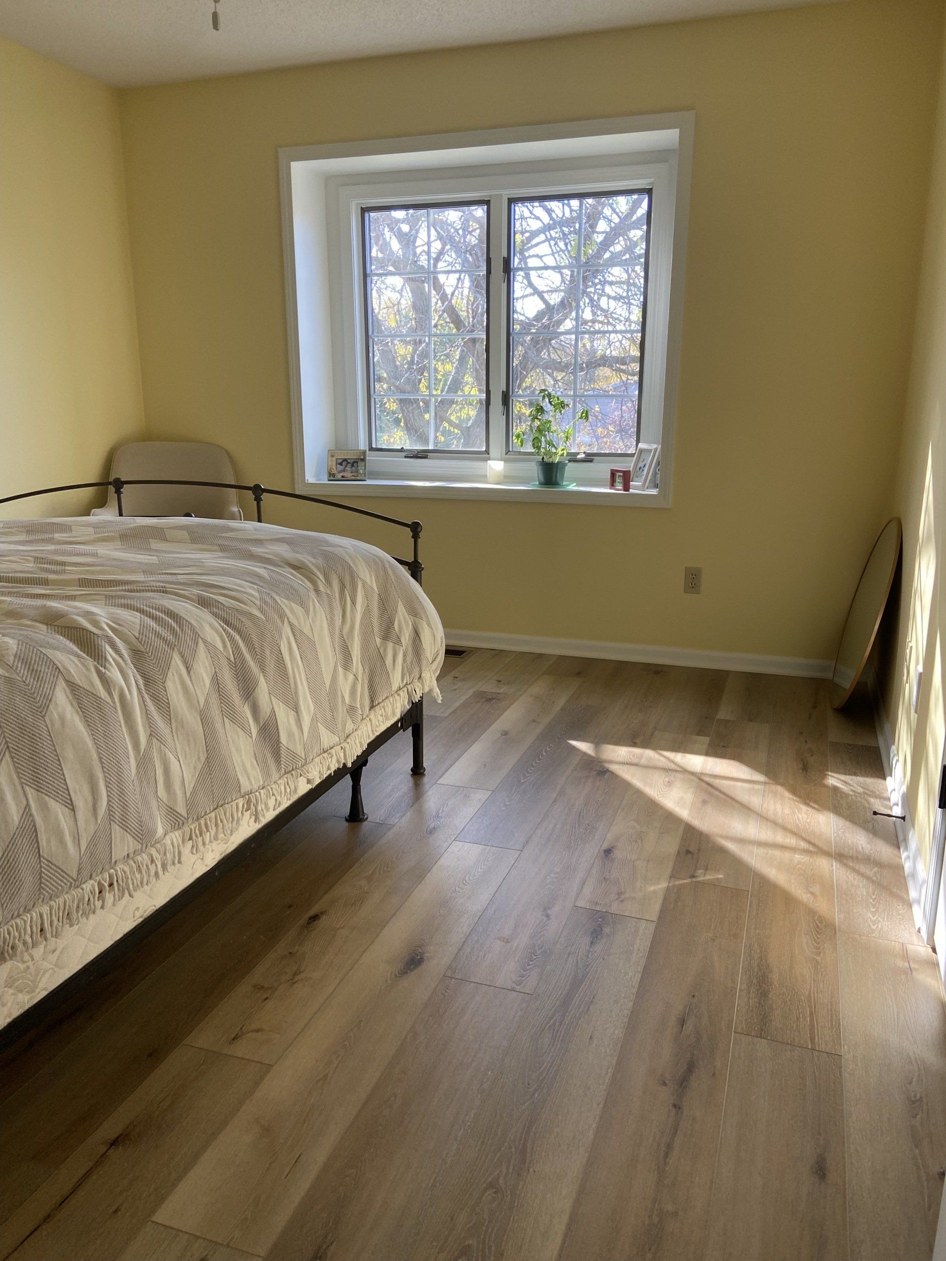 Vinyl Flooring Bed Room — Fort Wayne, IN — G & W Flooring