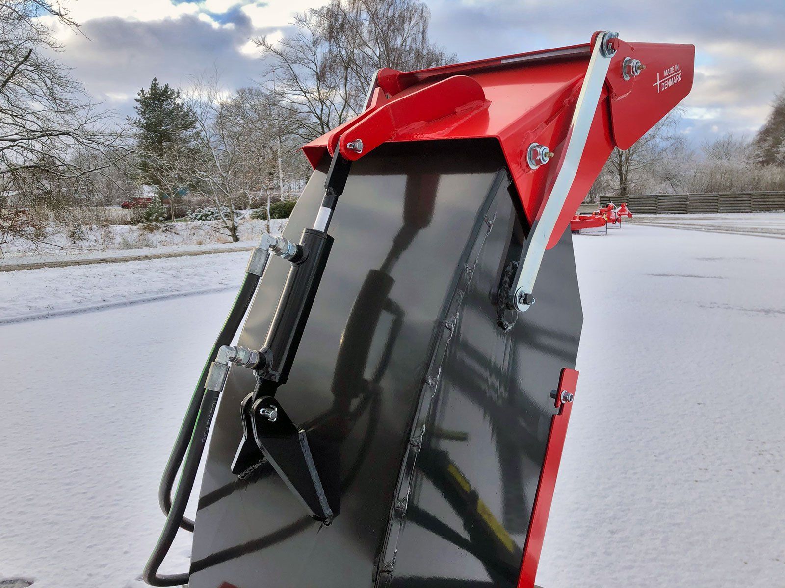 Hydraulisk topklap på V-230 snefræser