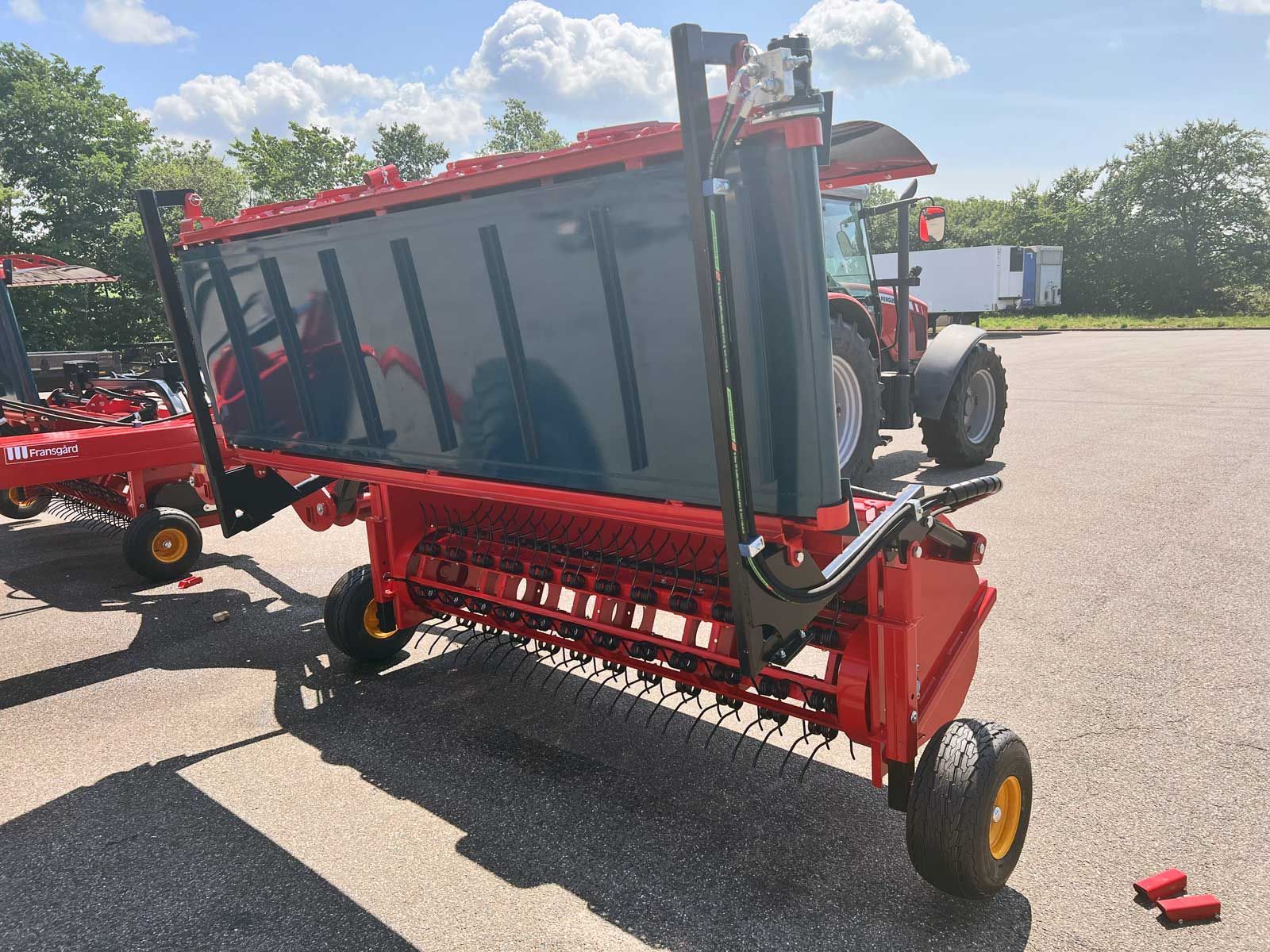 Opklappet transportbånd på SV-8300SE