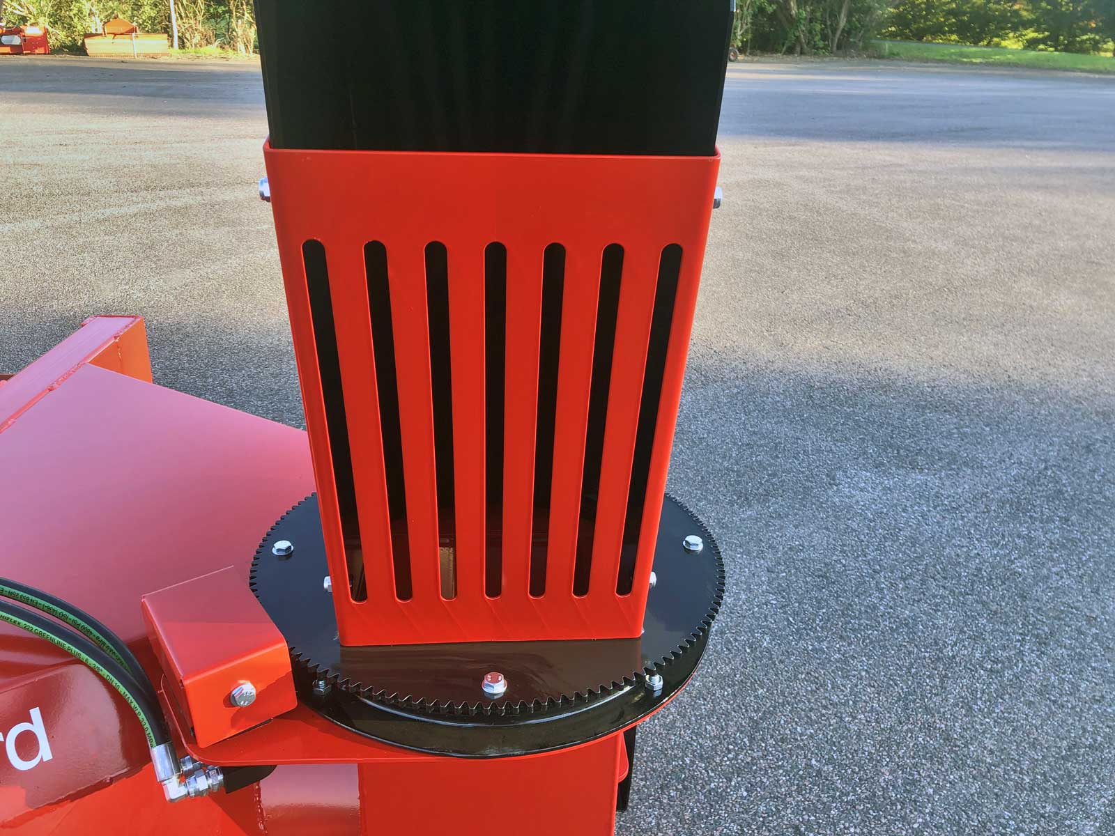 Sikkerhedsrist på tuden af en V-230 snefræser