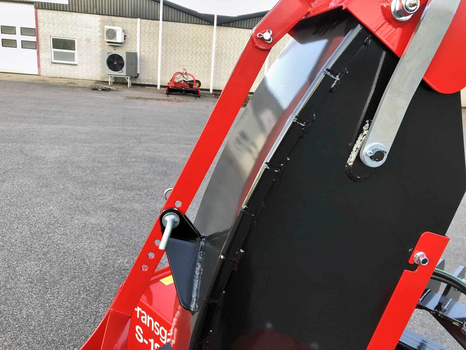 Indstillingsbeslag på V-230 tud