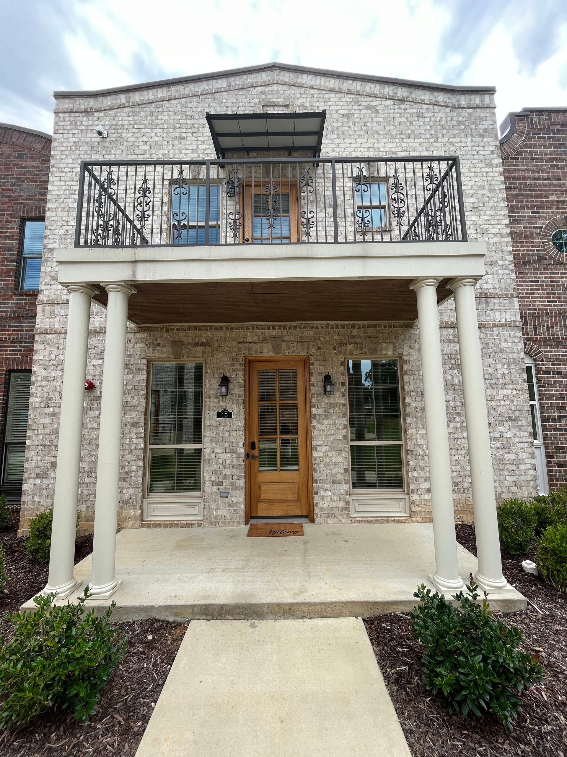 LaCroix Court Apartments