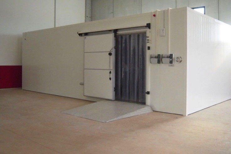 arredamento minimarket 8