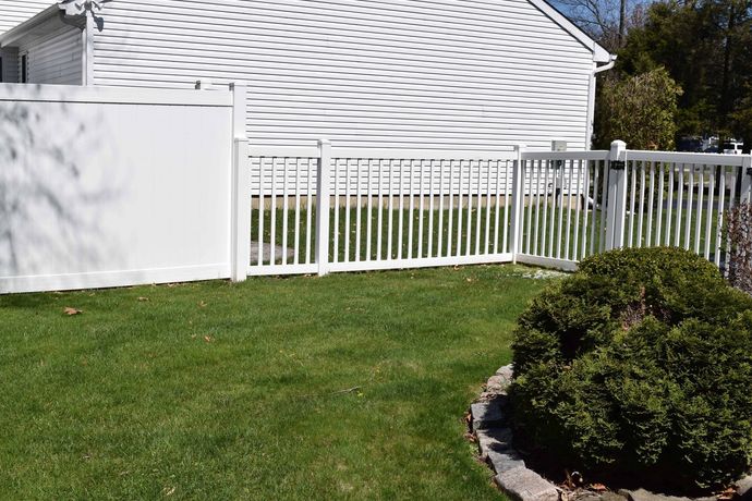 Vinyl fence KS