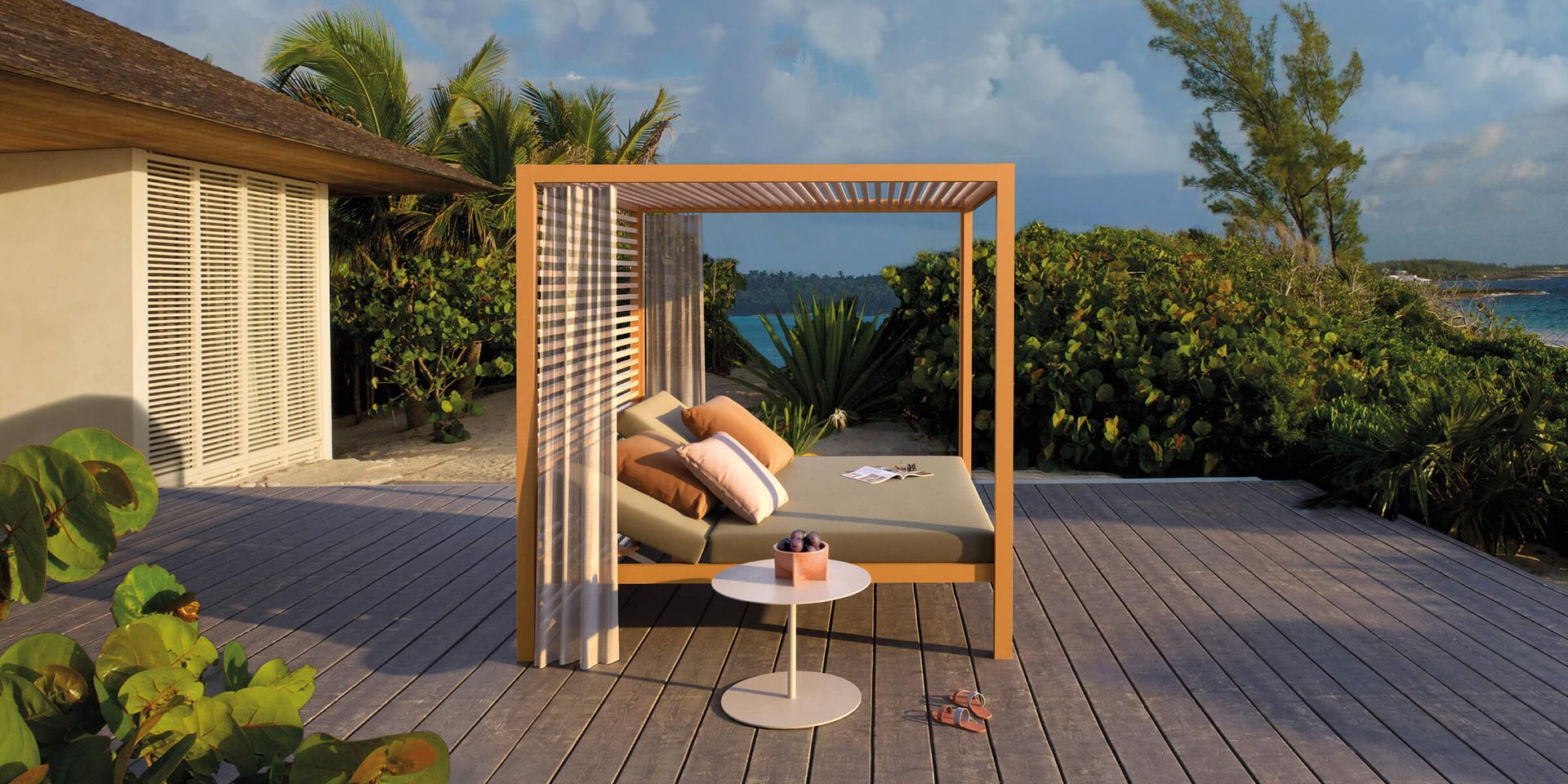 Allestimento arredo esterno