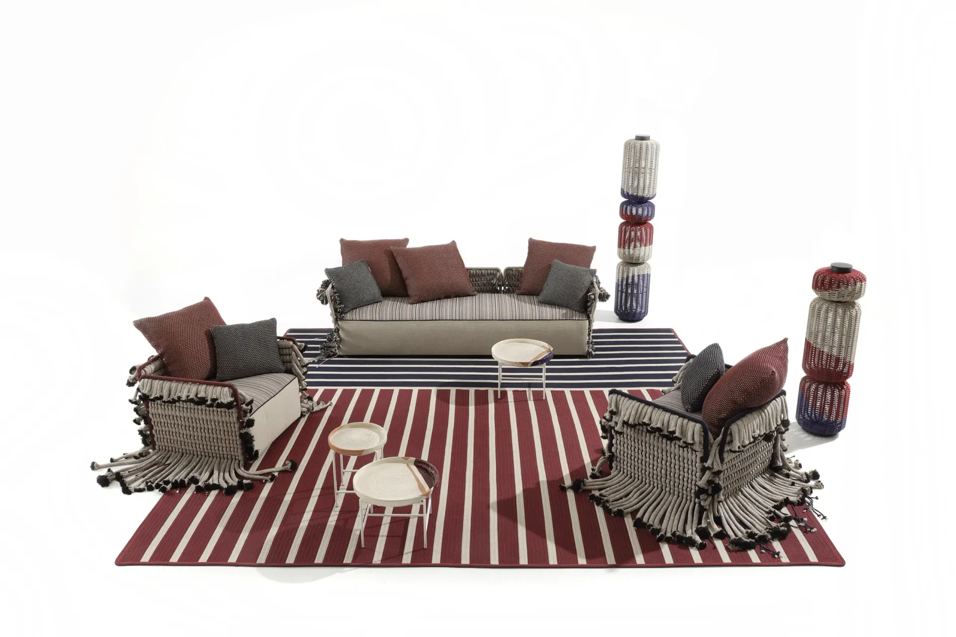 Poltrone e divano Nodo Italia