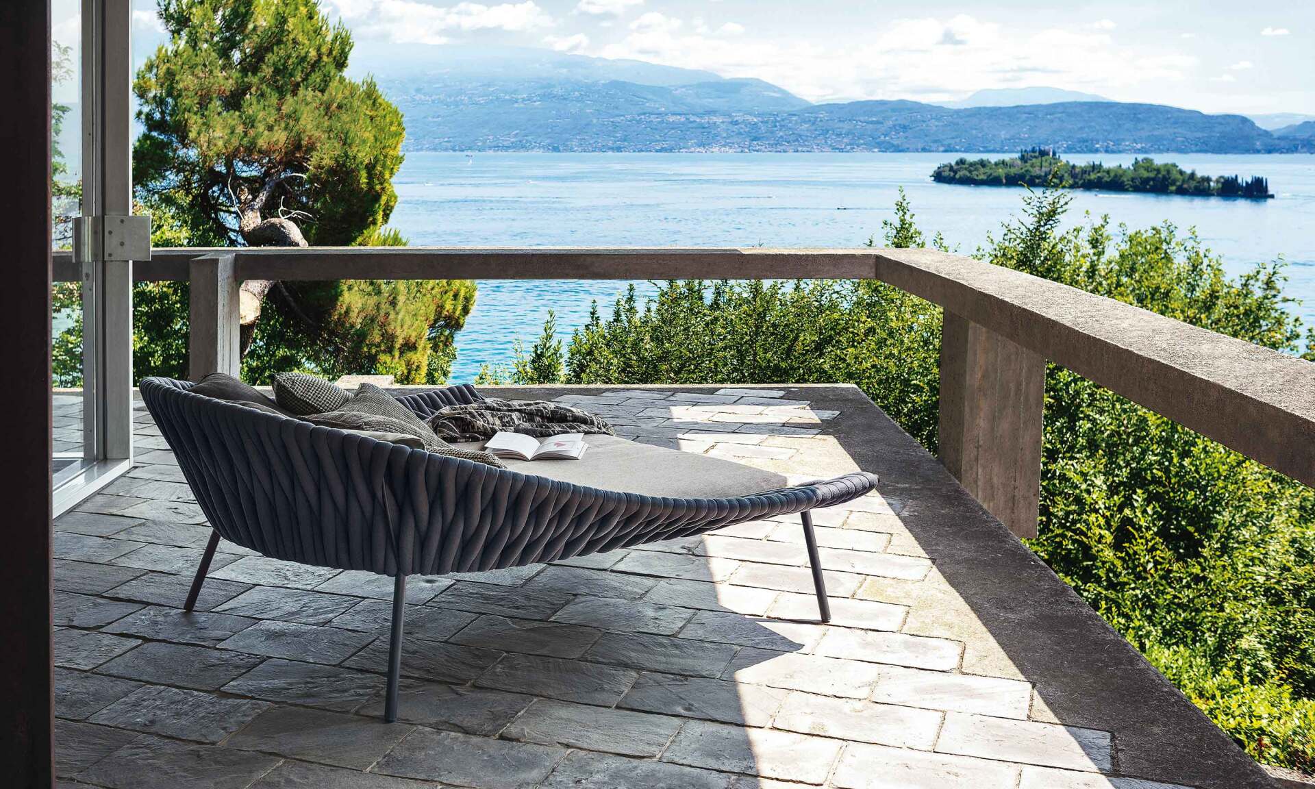 Divano di design da giardino