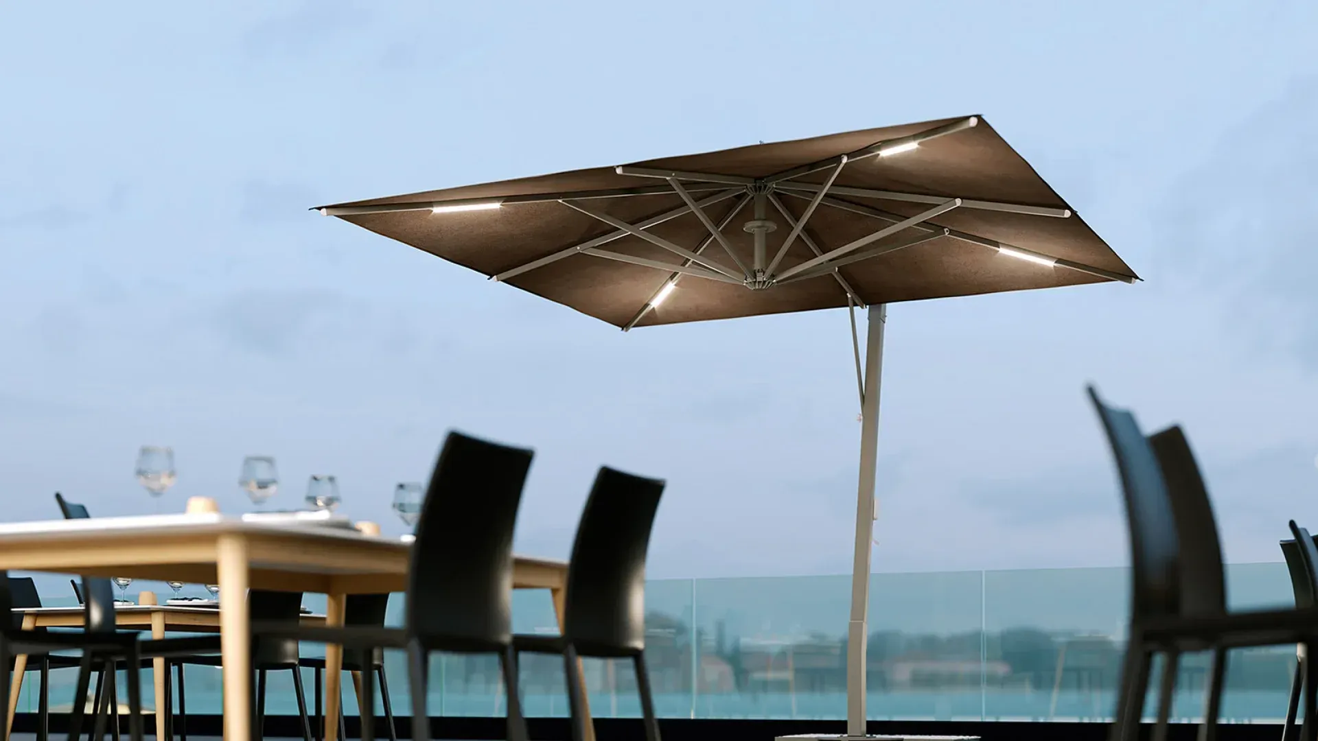 Ombrellone Ombrellificio Veneto per esterno bar