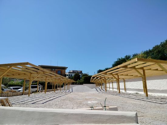 Pensiline in legno per fotovoltaico
