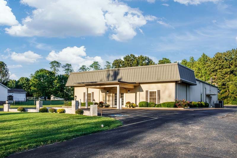 Several Photos of Baxter Chapel of Hopper, Huddleston & Horner Funeral Home