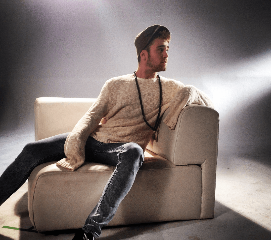 LA LISTA TONTA VIDEOCLIP COMEDY CENTRAL ANORMAL ALEX YOUNG VIDEOCLIP