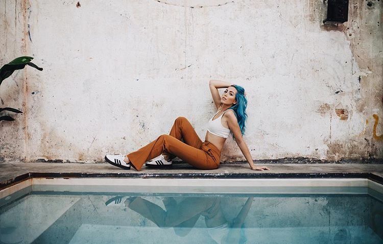 MAKEUP & HAIR. SWEET CALIFORNIA ALBUM COVER ORIGEN.