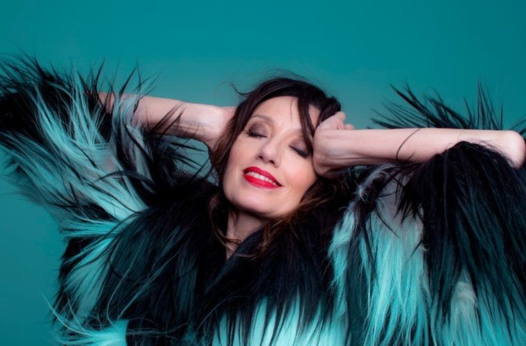 MAKEUP & HAIR ASSISTANT. MONCHO MORENO TEAM. SHOOTING FOR LUZ CASAL ALBUM COVER QUE CORRA EL AIRE