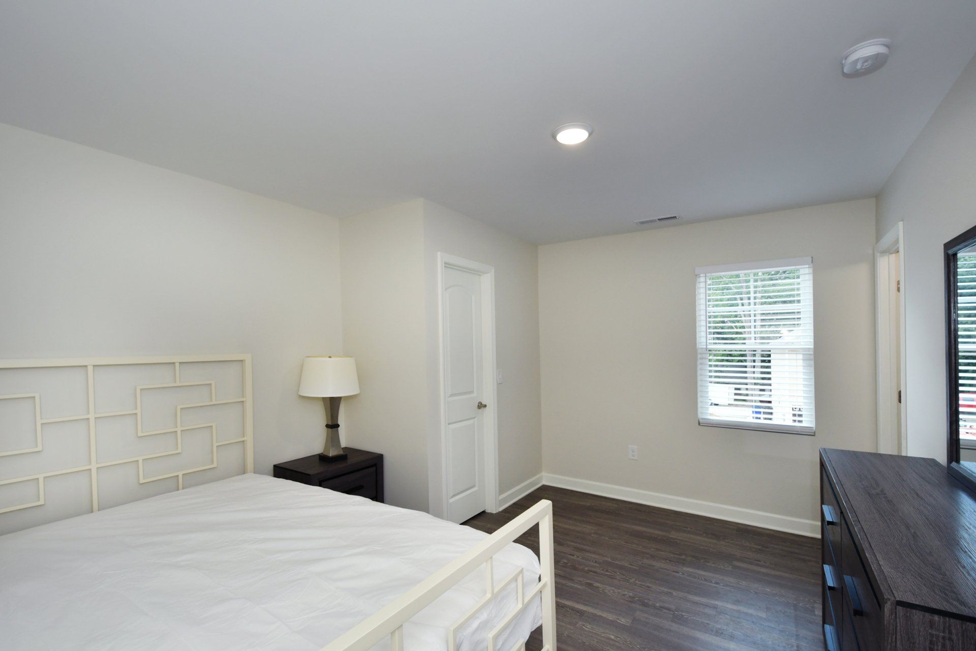 931 long drive bedroom