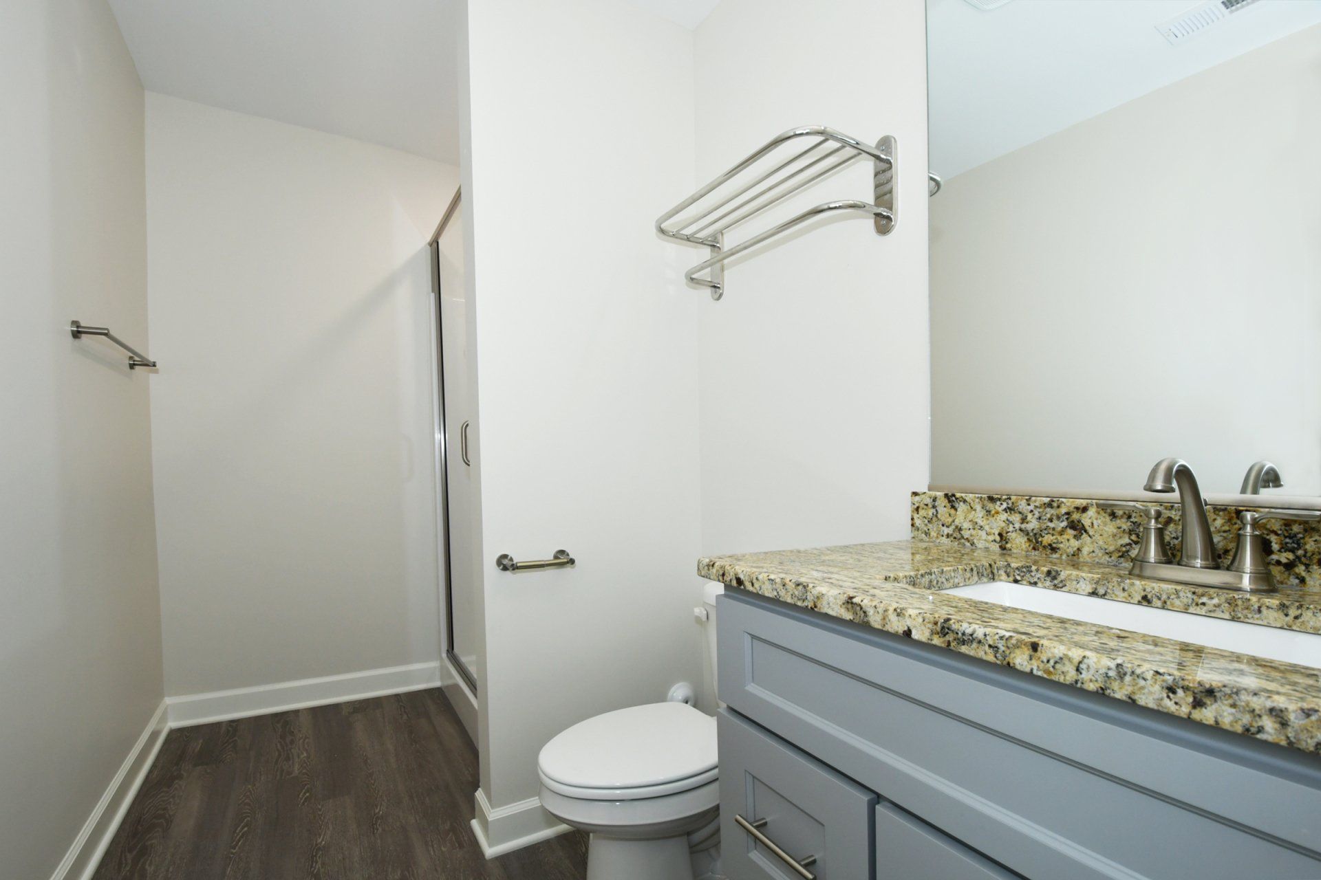 931 long drive bathroom