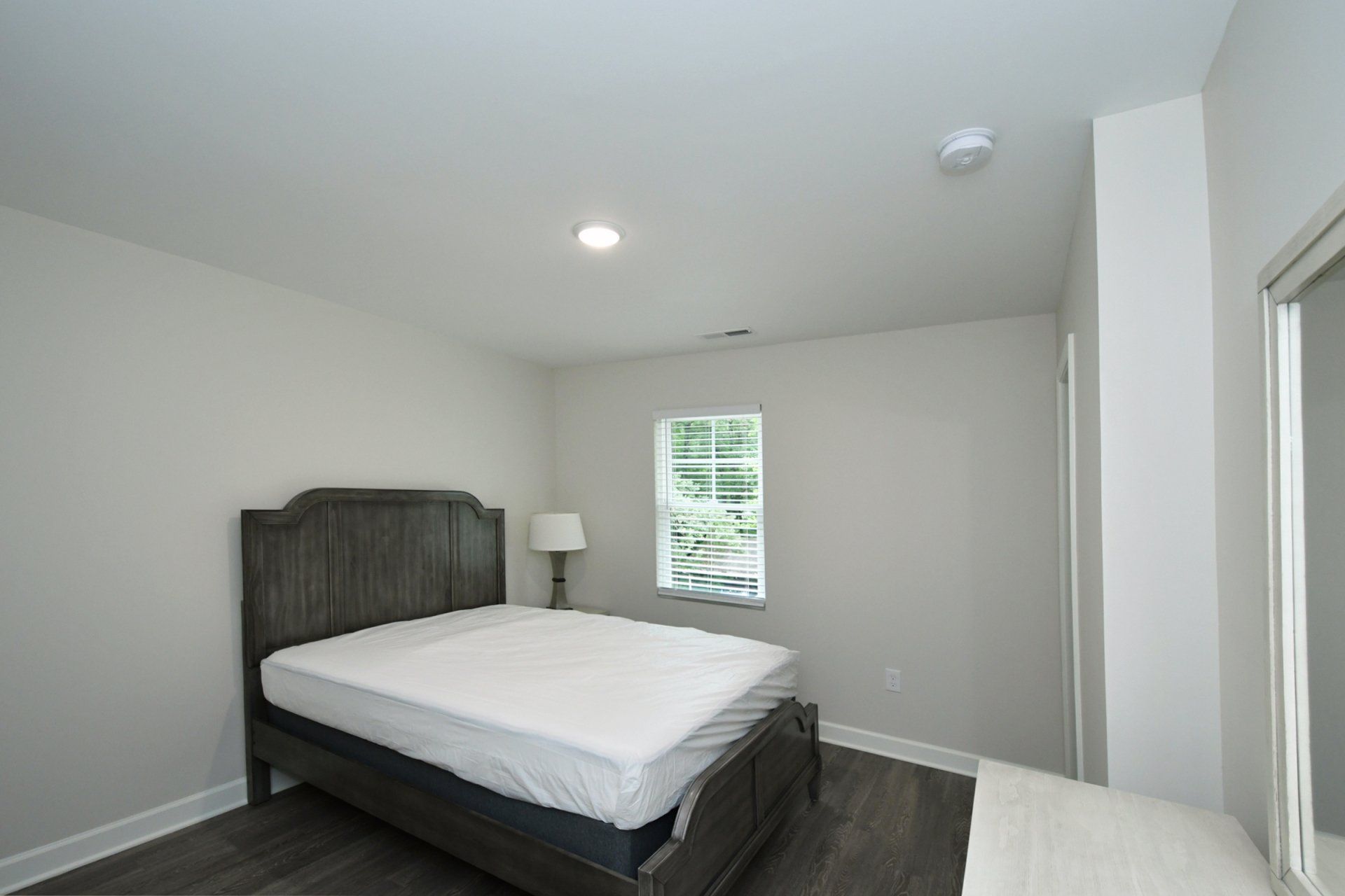 939 Long Drive bedroom