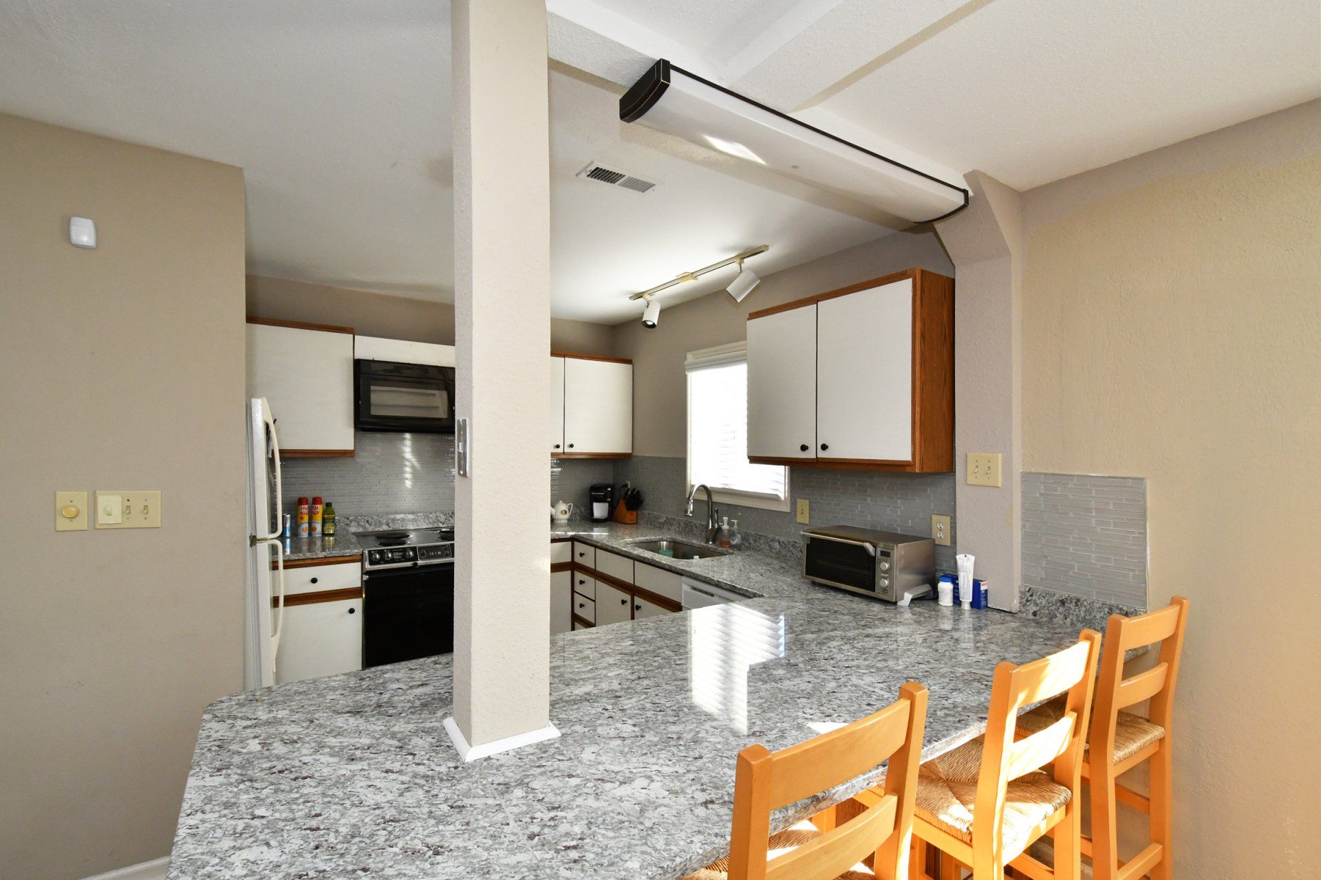 3832 Wake Place Court kitchen