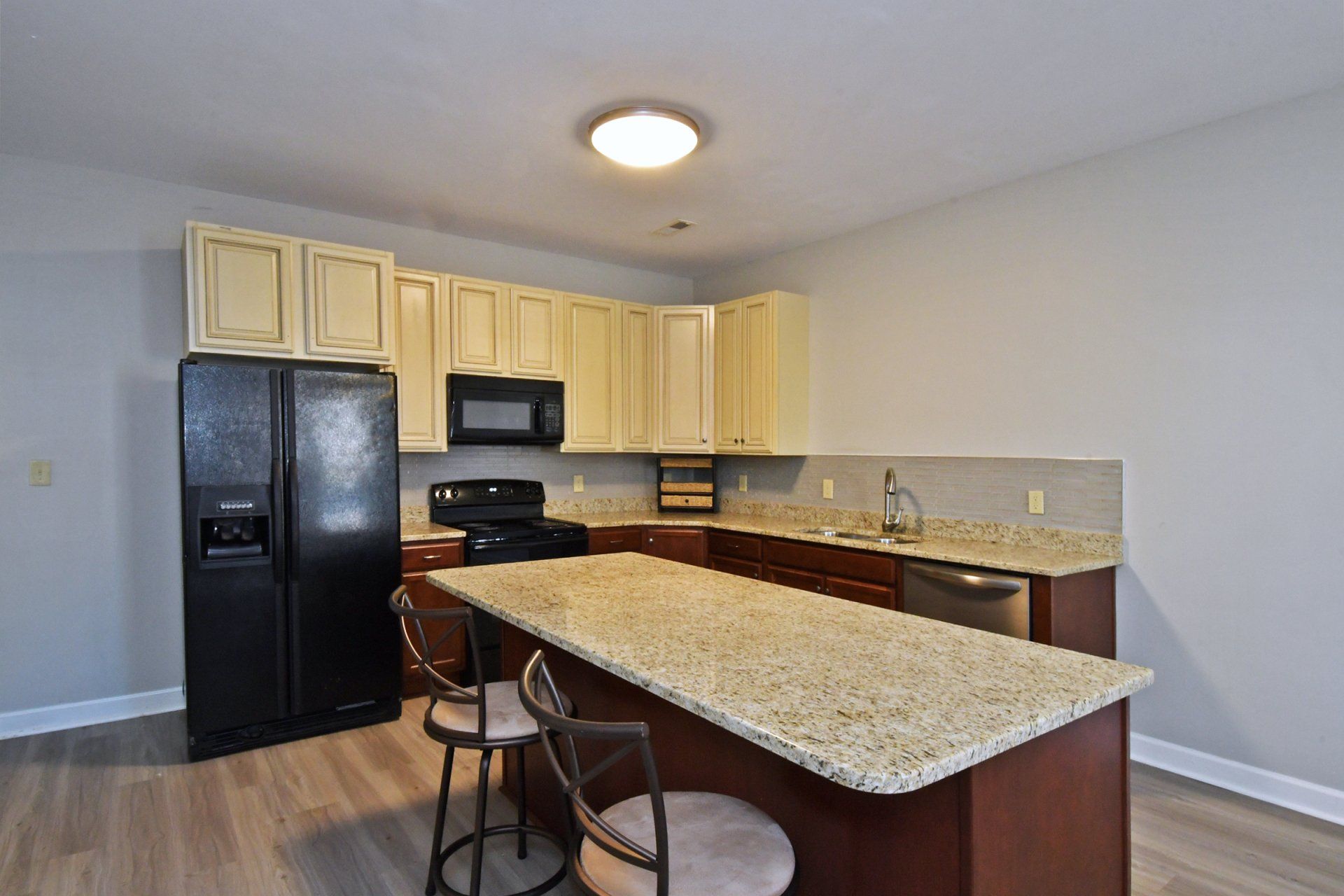 3824 Wake Place Corner kitchen