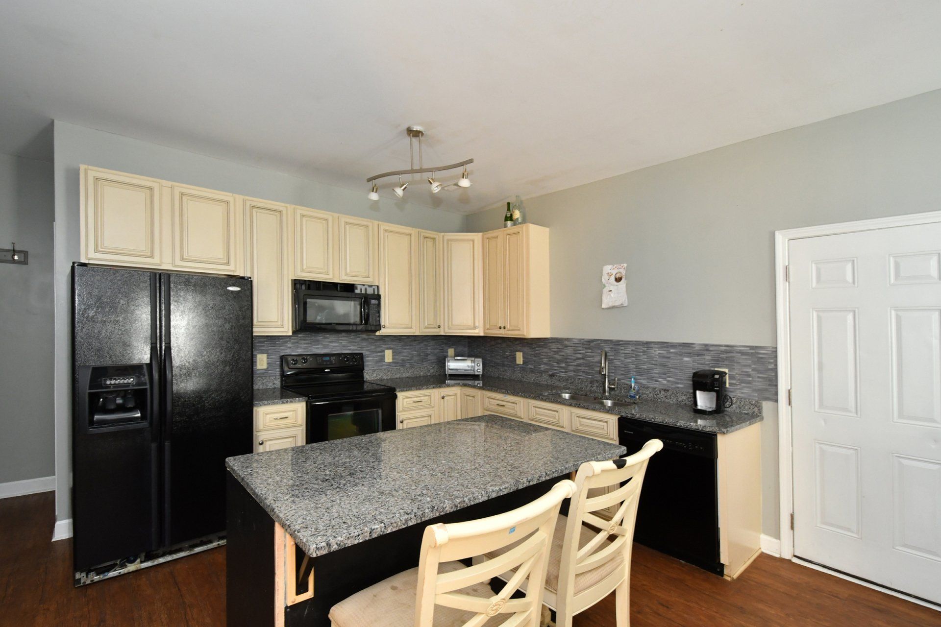 3823 Wake Place Court kitchen