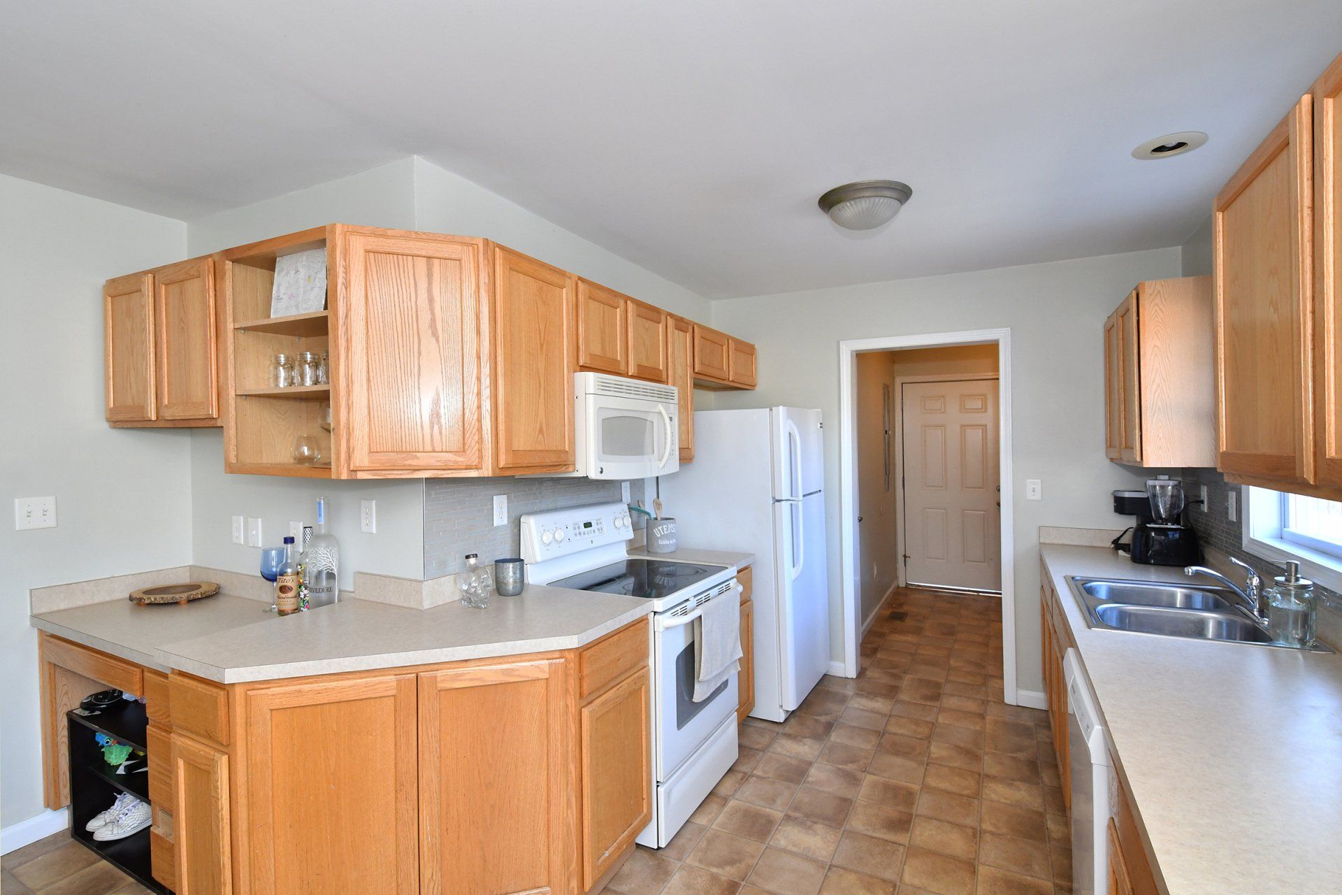 1025 long drive interior