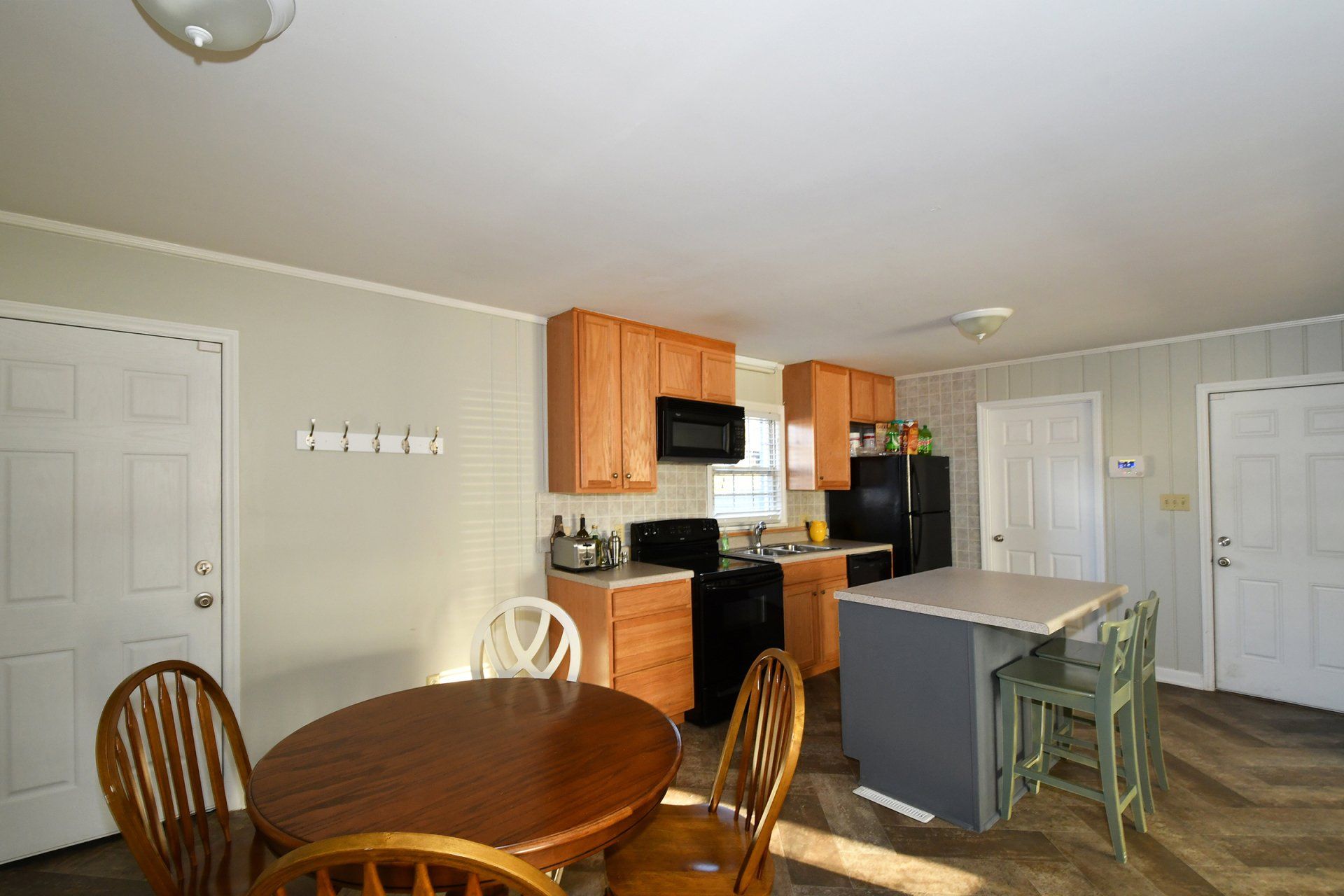 3801 Wake Place Court living room