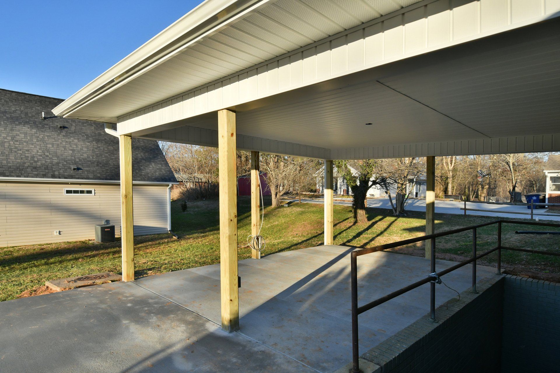 1021 long drive exterior