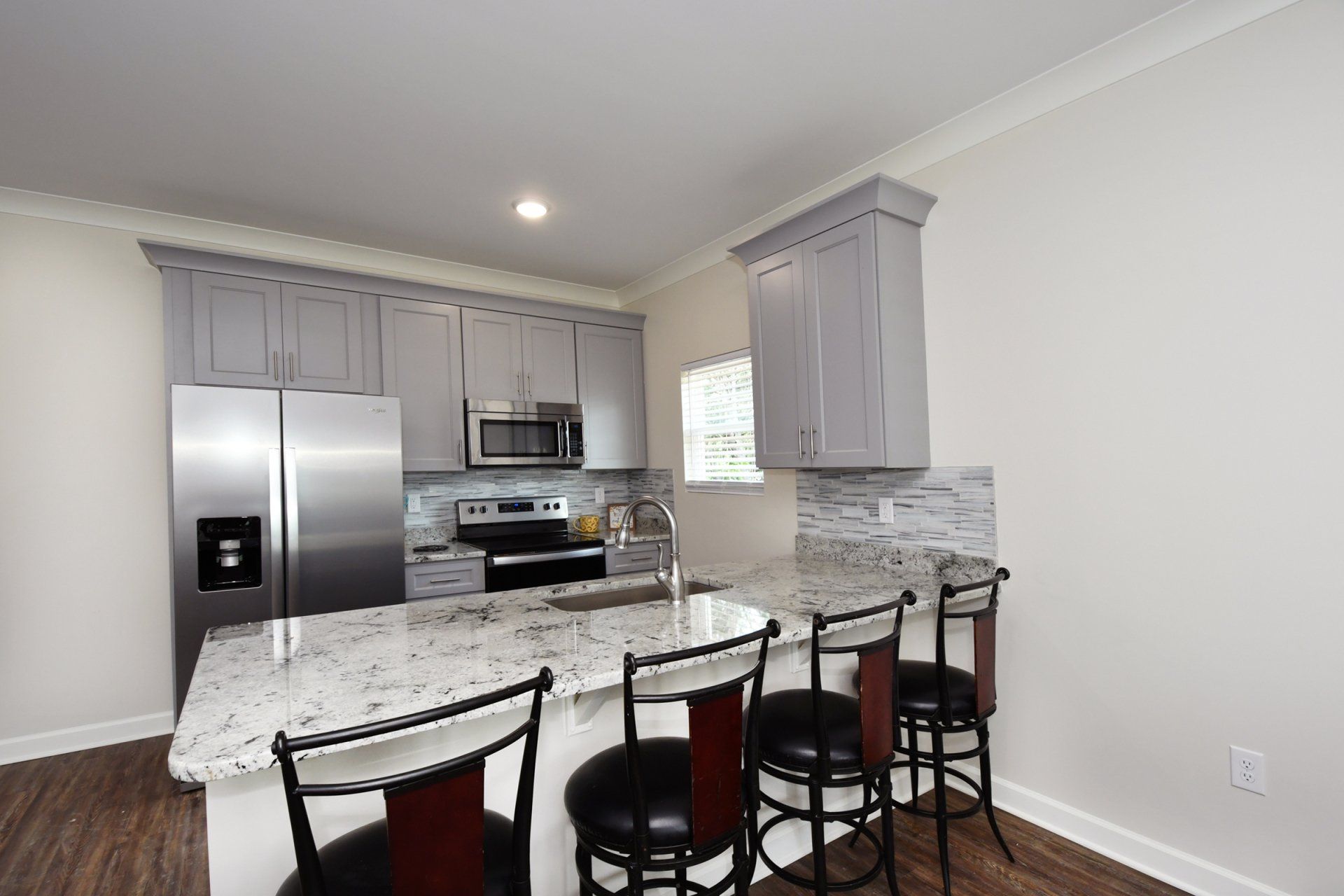 978 palm drive kitchen