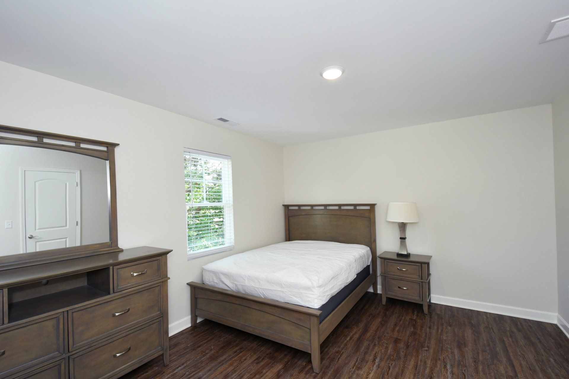 978 palm drive bedroom