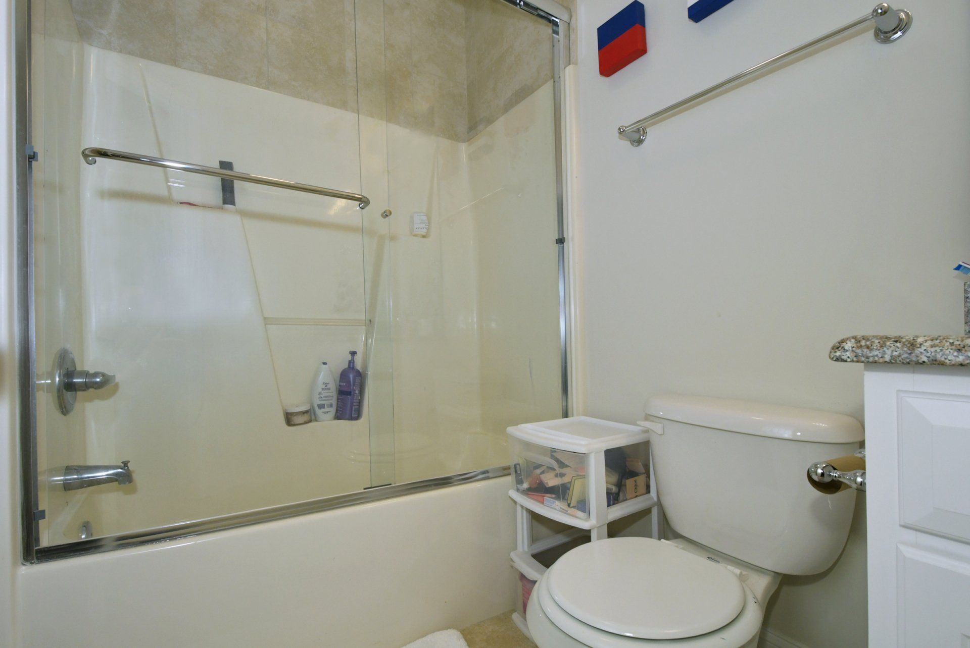 745 Yellowstone bathroom