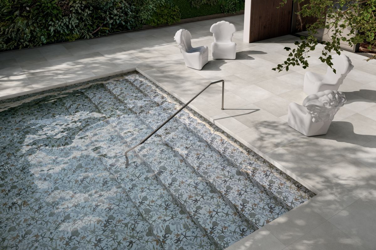 rivestimento in gres porcellanato serie Icons di versace ceramics