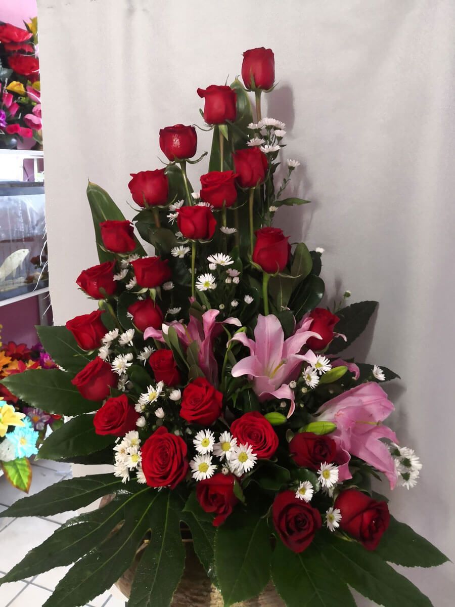 FLORERÍA FLOR DE LIS - Arreglos florales para oficinas y aniversarios