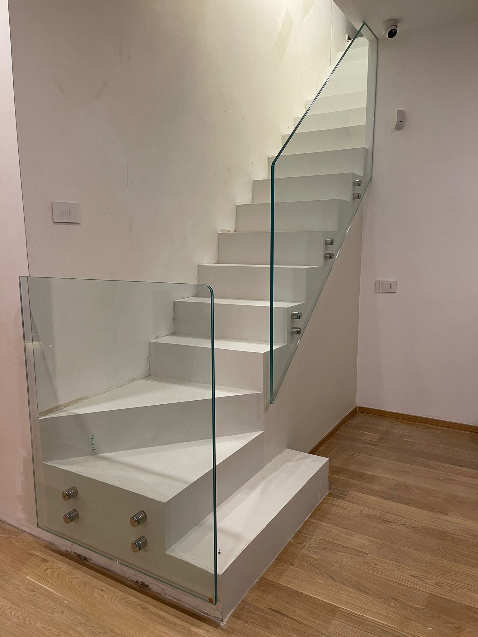 Parapetto in vetro per scalinata