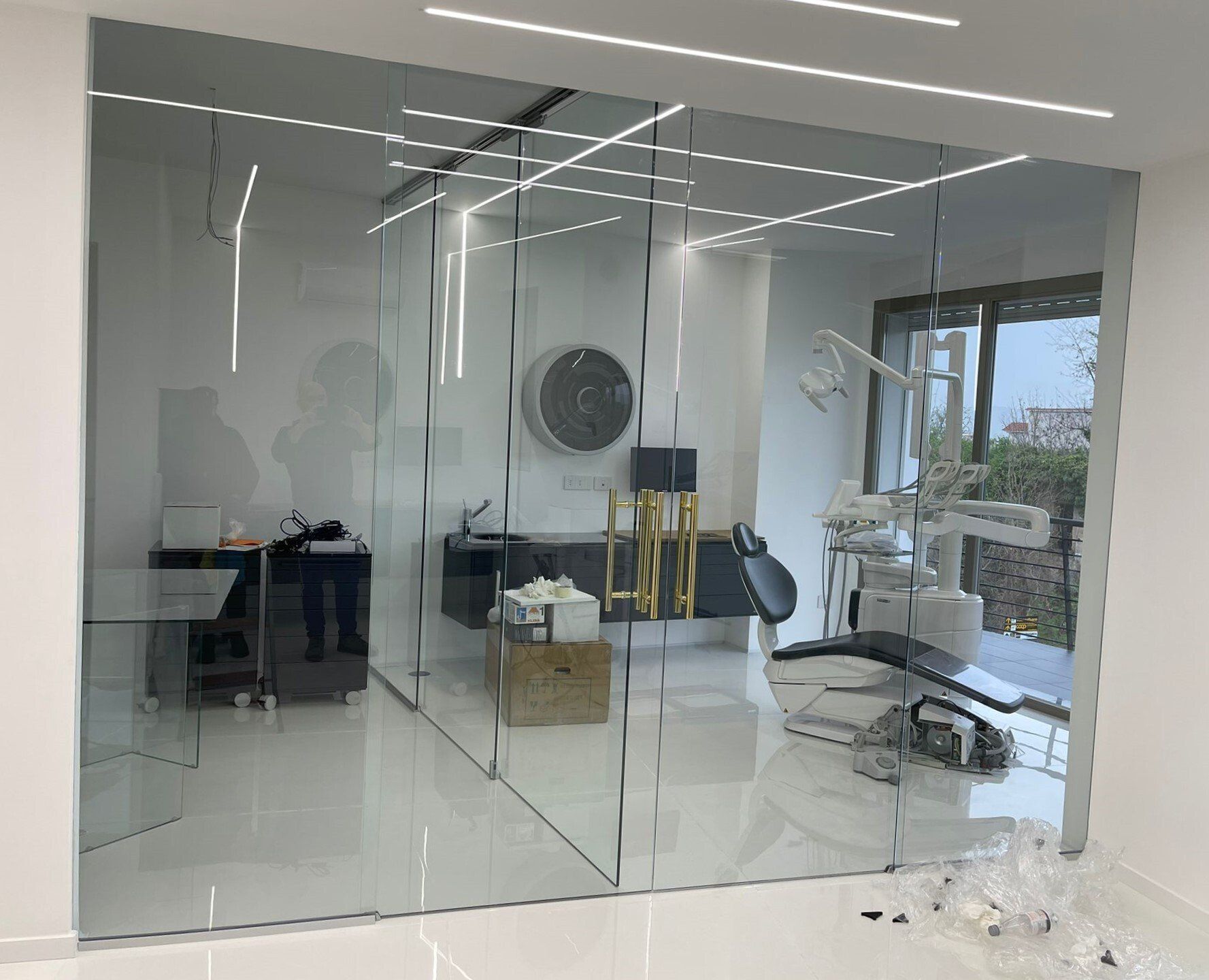 Porte in vetro per studio dentistico