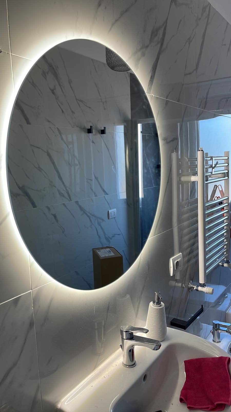 Specchio retroilluminato a led per bagno