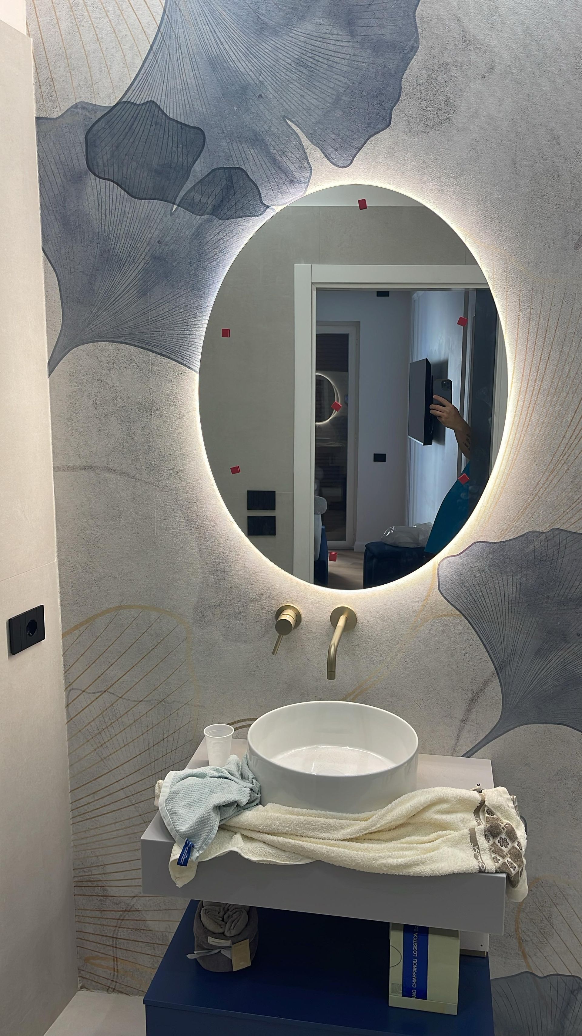 Specchiera retroilluminata arredo bagno