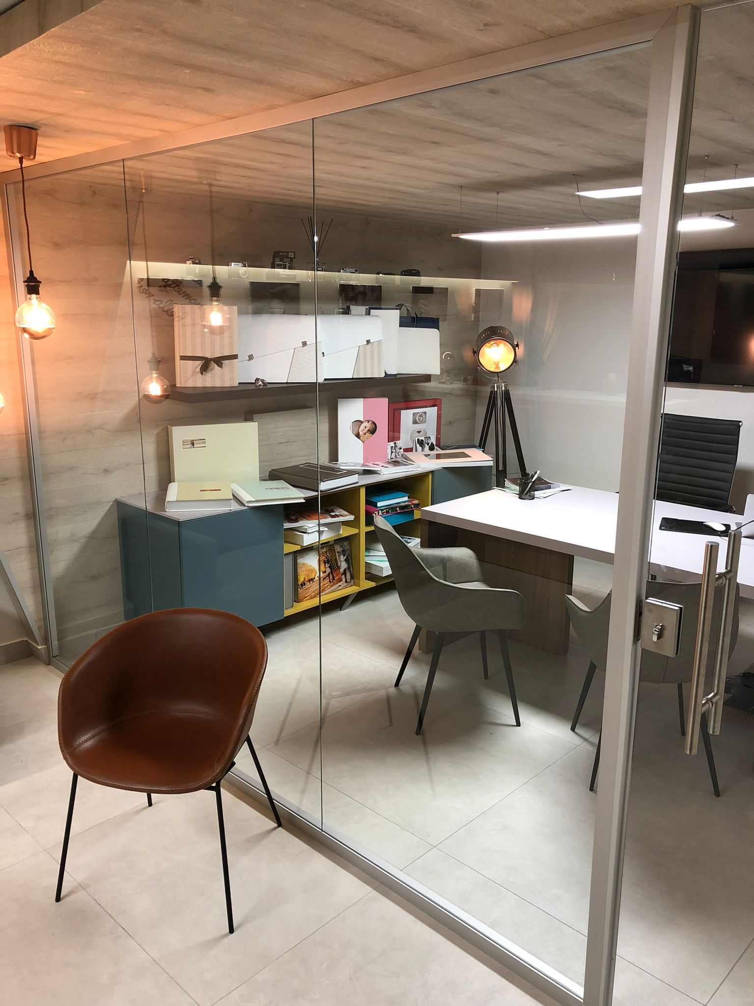 porta e parete in vetro