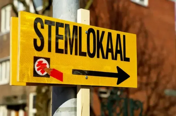 Afbeelding richtingwijzer naar stemlokaal
