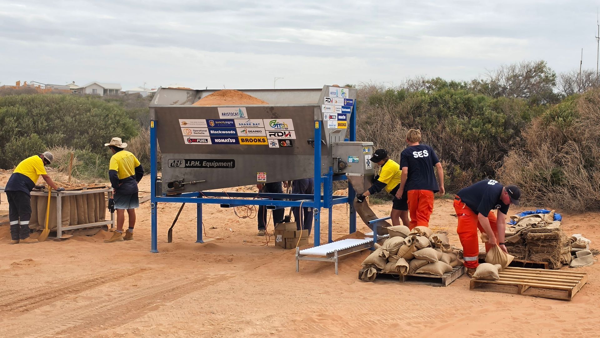 Sandbagging Machine: Shark Bay Cyclone Preparation