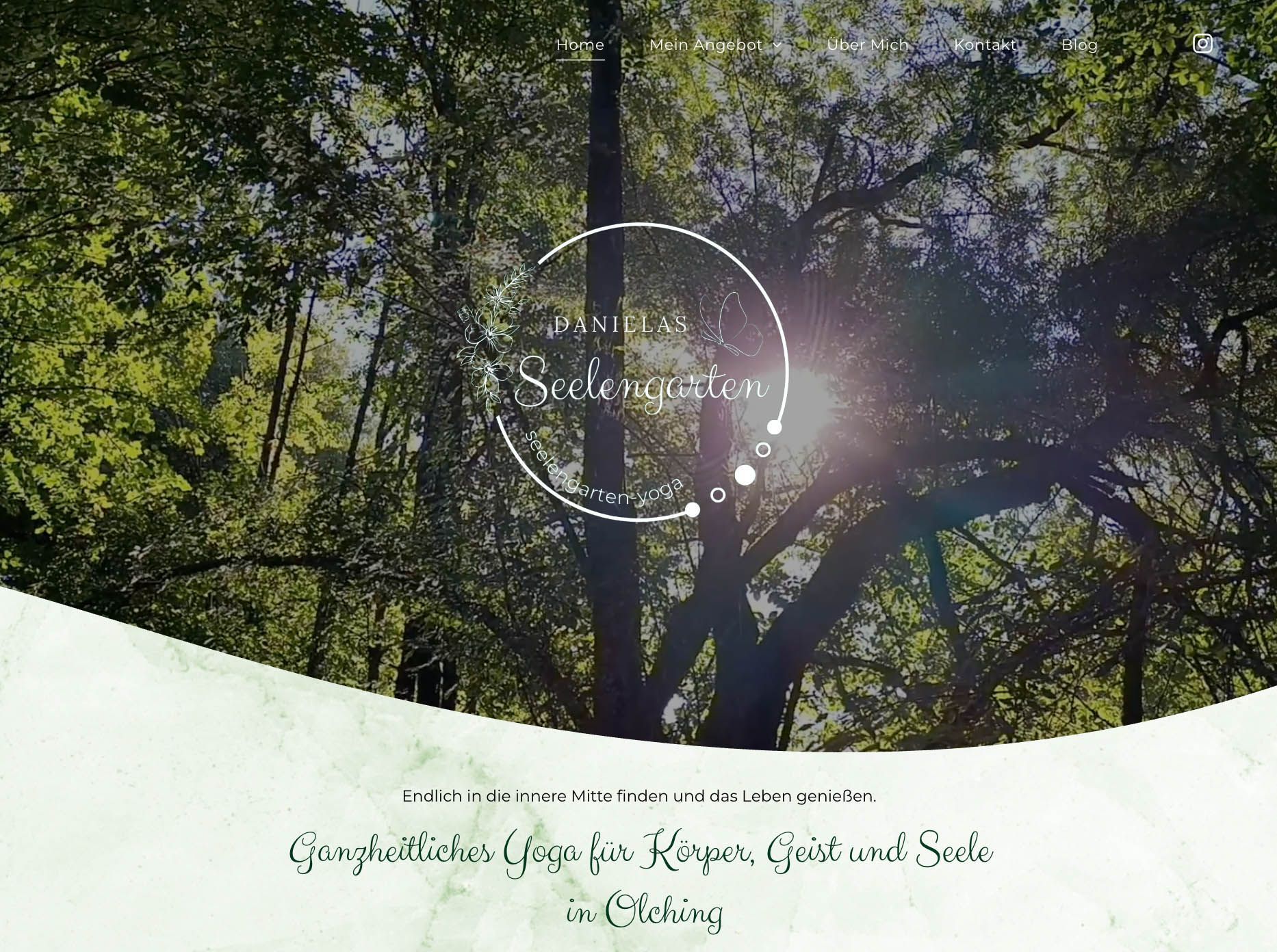 A website with a hummingbird on it and a quote.