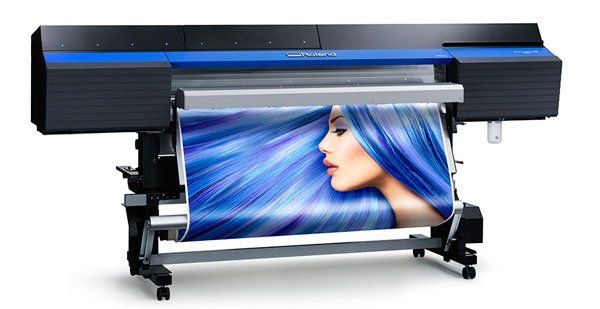 Una stampante con l'immagine di una donna con i capelli blu