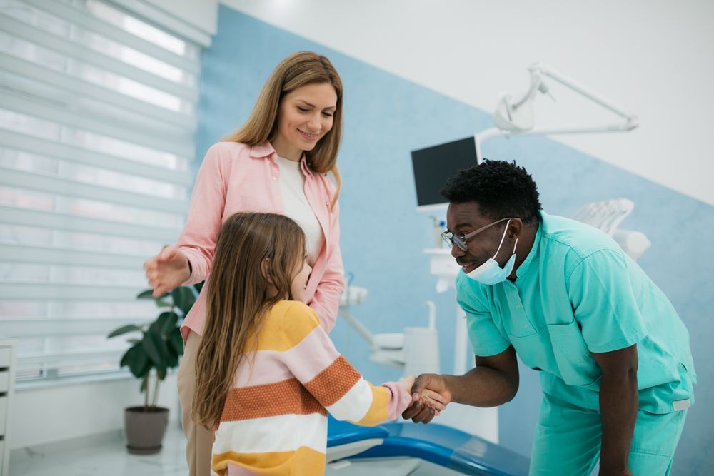 Dentist Meeting With The Kid Patient — Novi, MI — Olde Orchard Pediatric