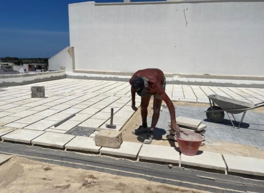 pavimentazione in corso d'opera