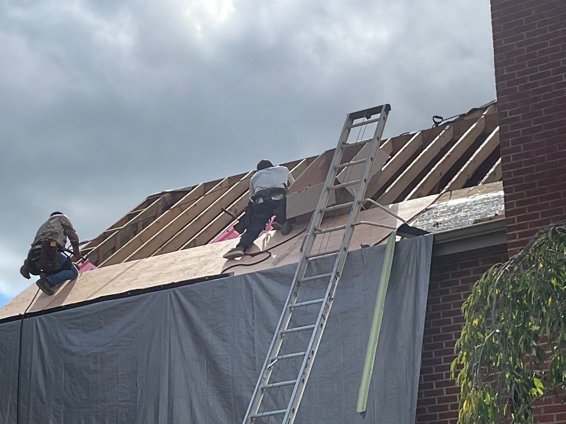 Slagle Roofing and Construction 196