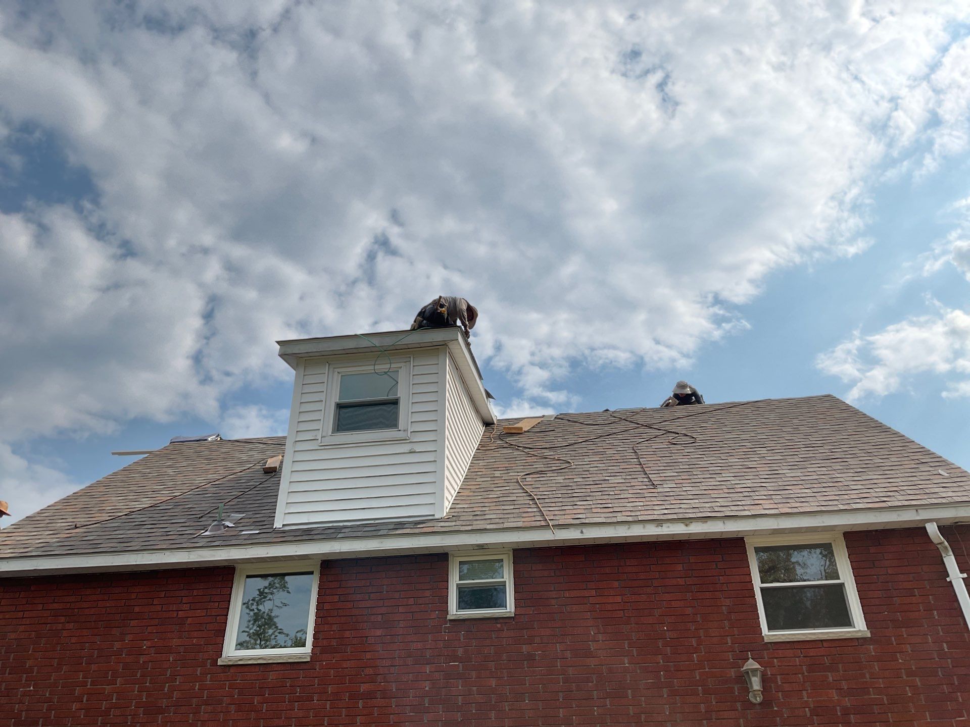 Slagle Roofing and Construction 208