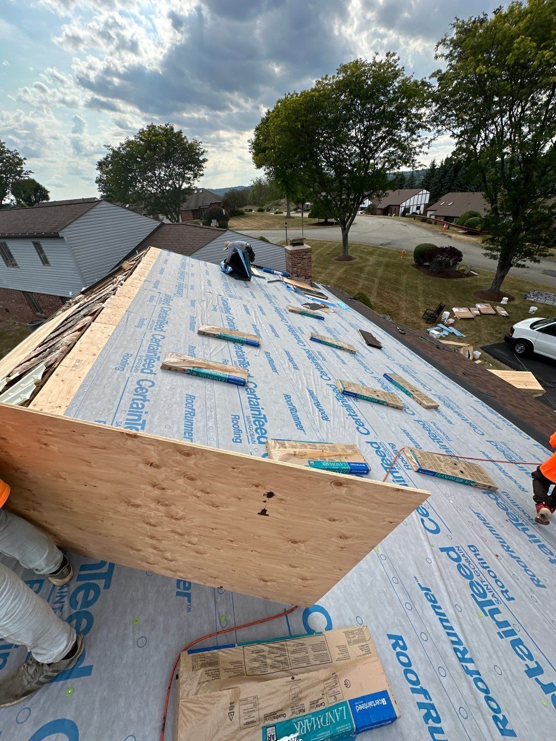 Slagle Roofing and Construction 284