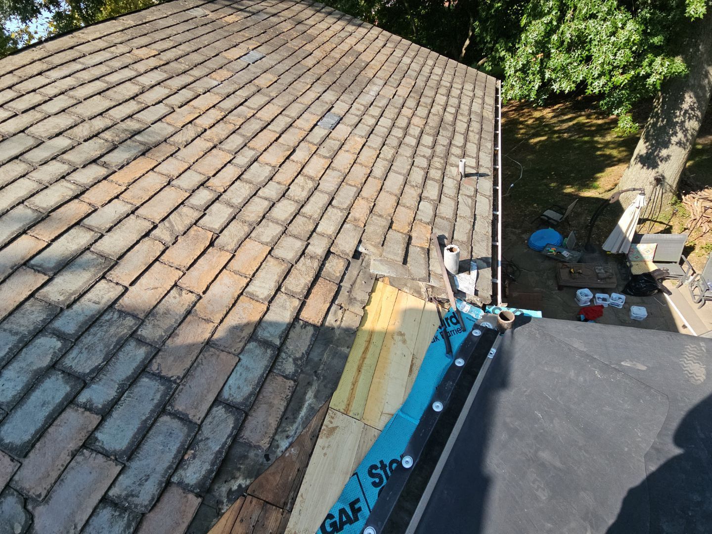 Slagle Roofing and Construction 320