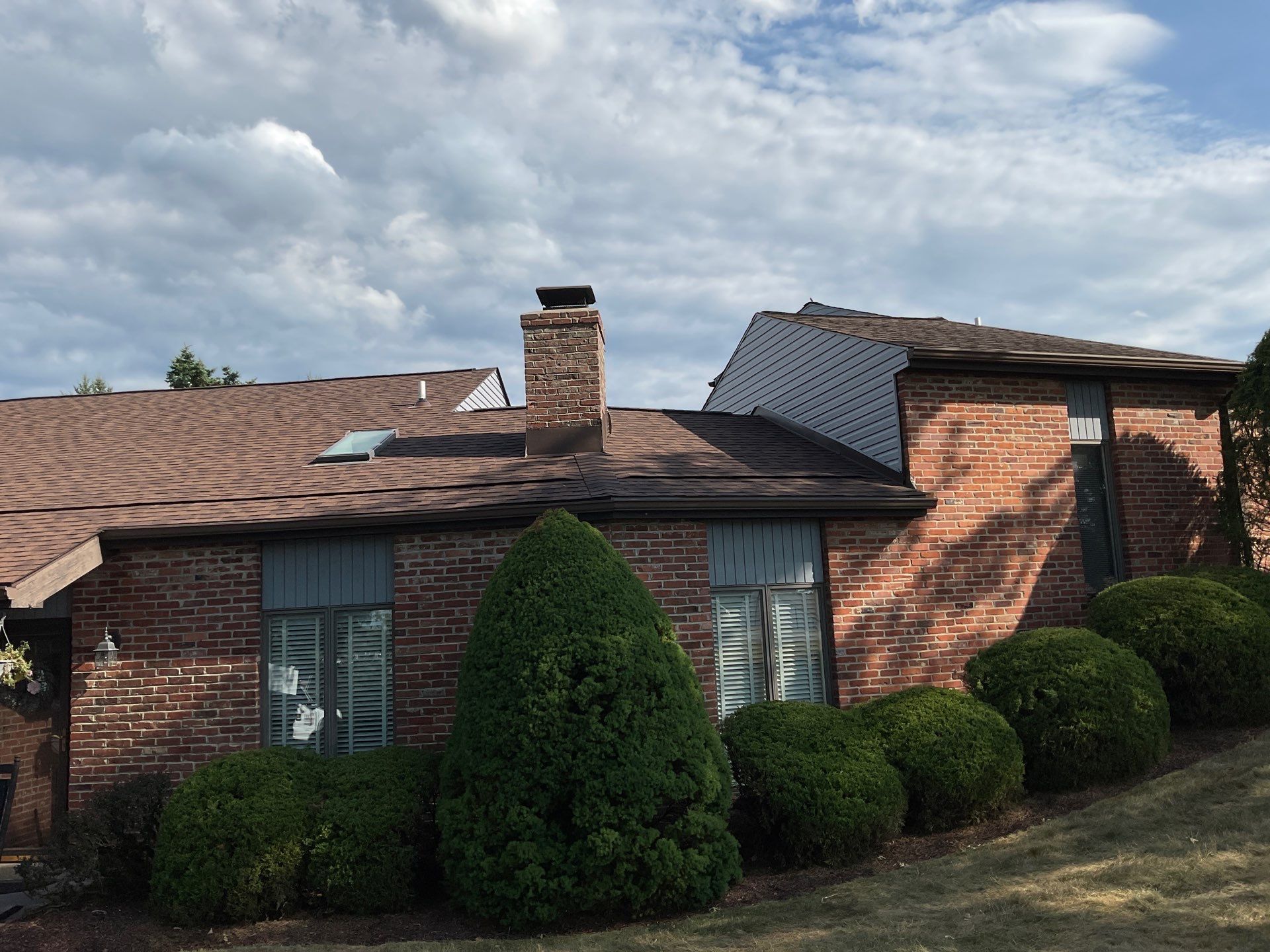 Slagle Roofing and Construction 438