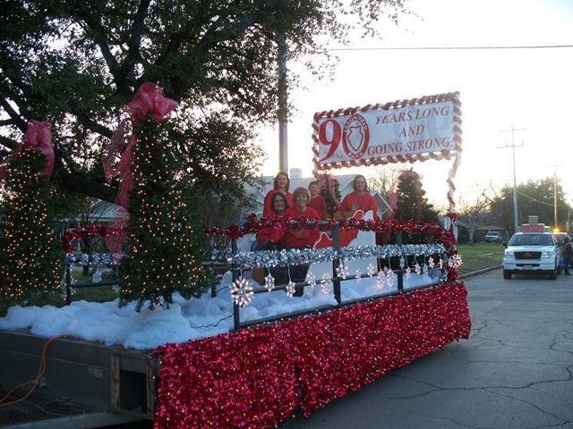 2013  12-14 Sip n' Stroll  parade 011